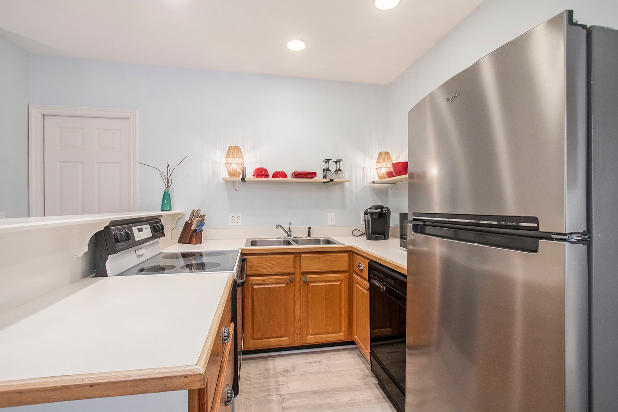 Full kitchen