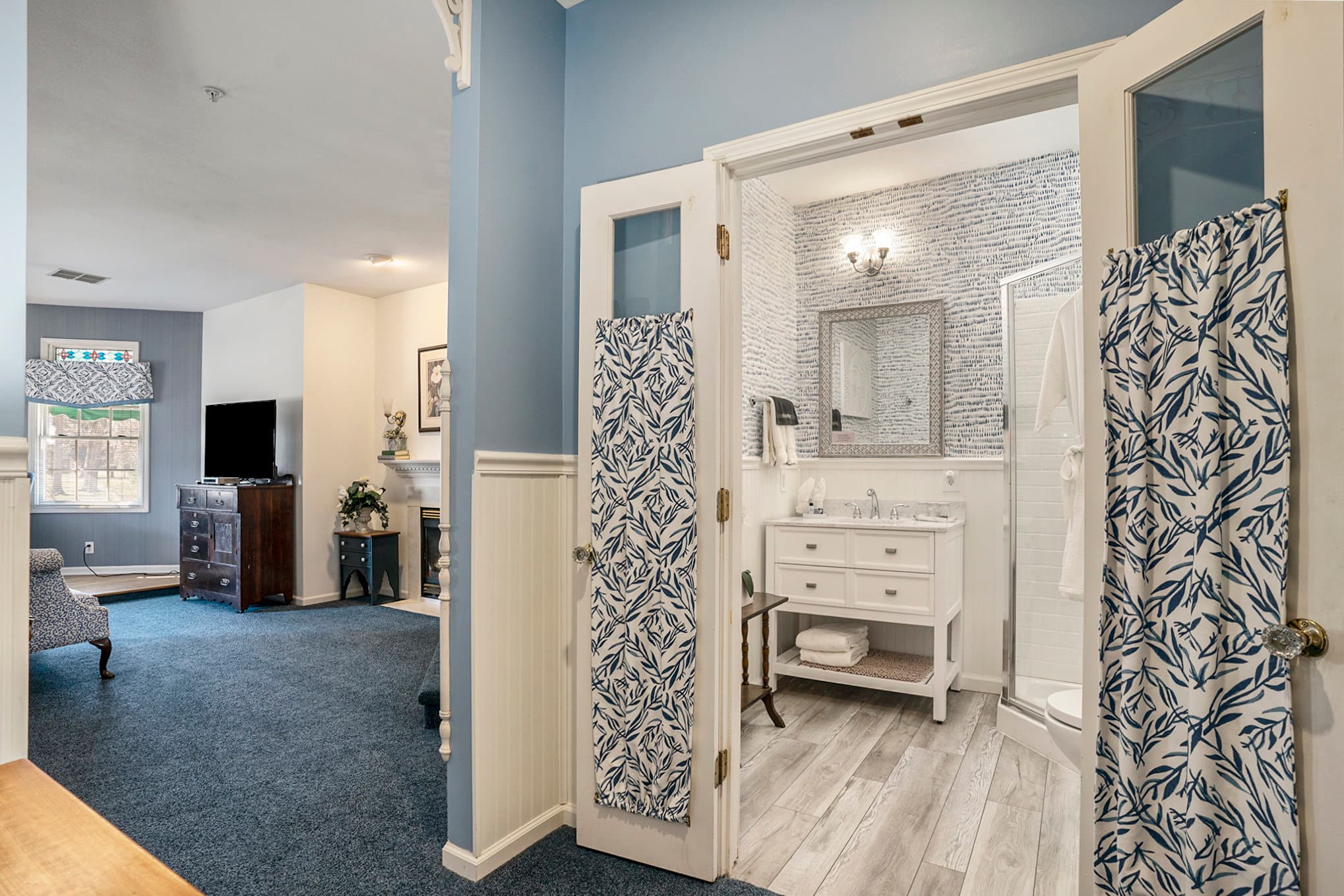 En suite bathroom